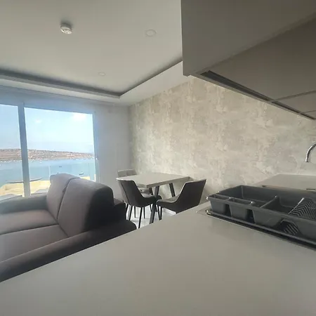 Gorgeous 1-br Seaview *
